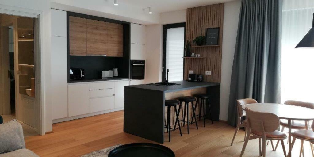 Regentova Suites Ljubljana Bagian luar foto