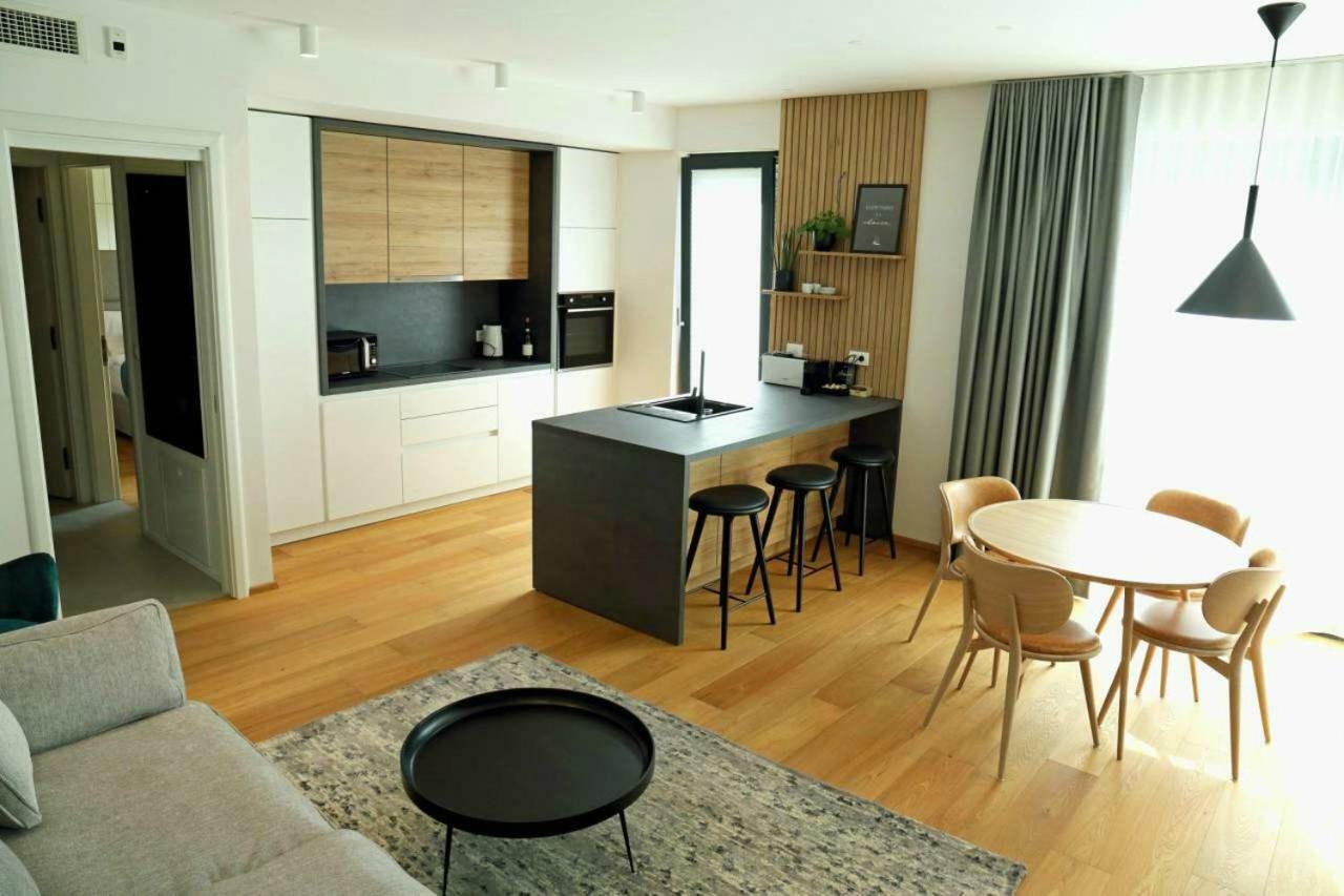 Regentova Suites Ljubljana Bagian luar foto
